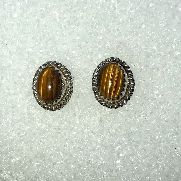 SIGNED Navajo Sterling Tigers Eye Cabochon Stud Earrings 12mm - Picture 1 of 5